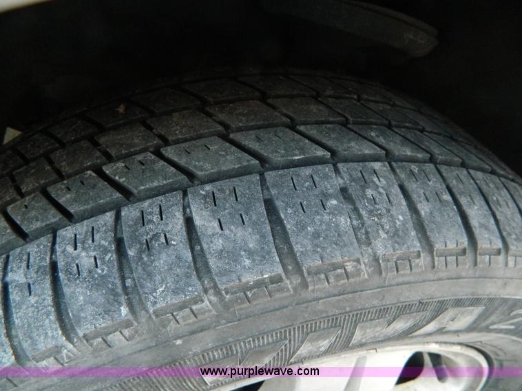 image for item D6077 2004 Chevrolet Malibu LT