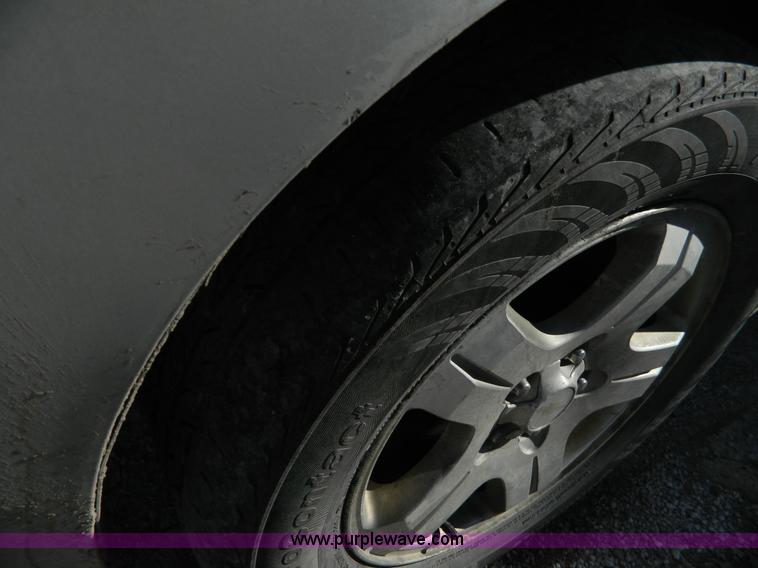 image for item D6077 2004 Chevrolet Malibu LT