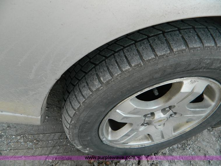 image for item D6077 2004 Chevrolet Malibu LT