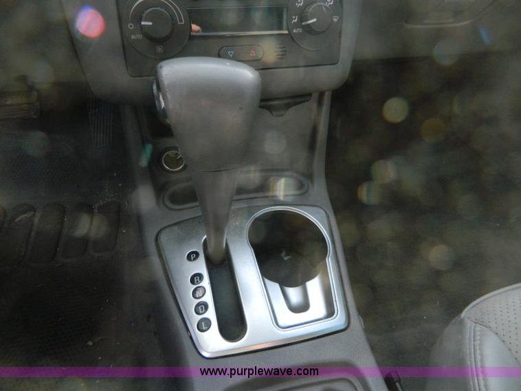 image for item D6077 2004 Chevrolet Malibu LT