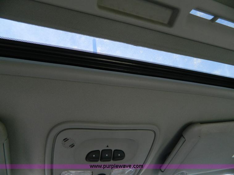 image for item D6077 2004 Chevrolet Malibu LT