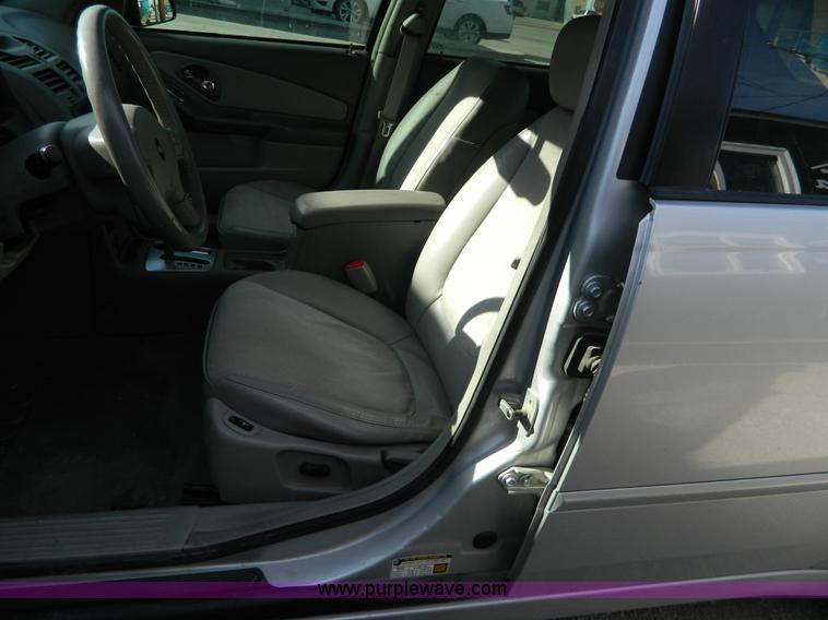 image for item D6077 2004 Chevrolet Malibu LT