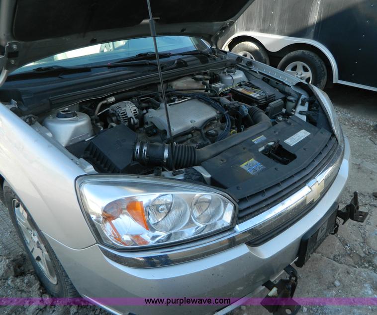 image for item D6077 2004 Chevrolet Malibu LT