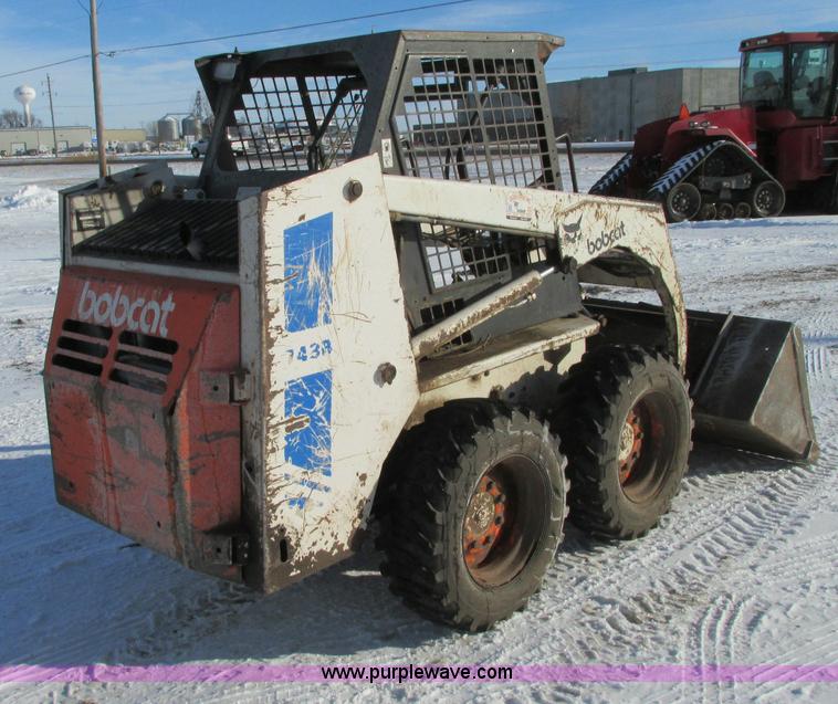 image for item E5236 1990 Bobcat 743B skid steer