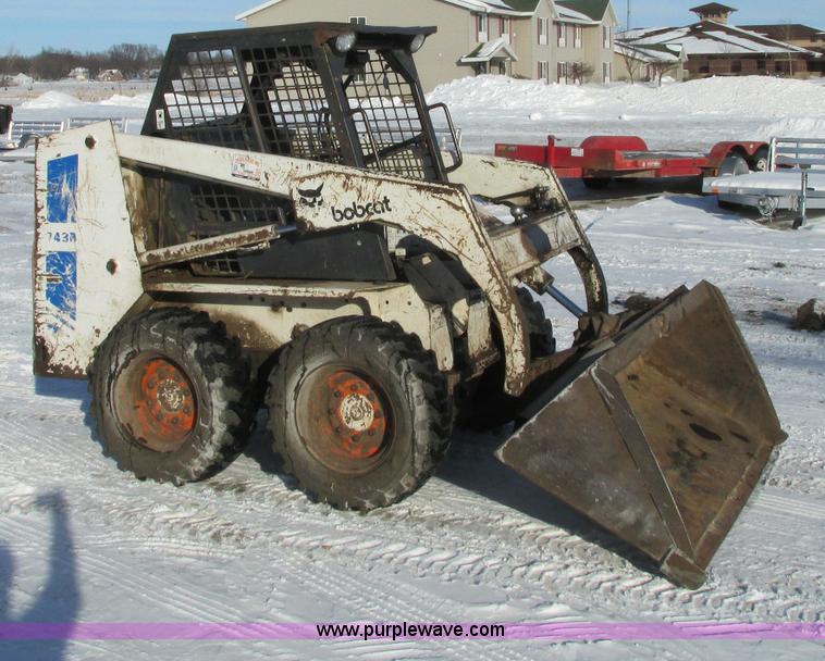 image for item E5236 1990 Bobcat 743B skid steer
