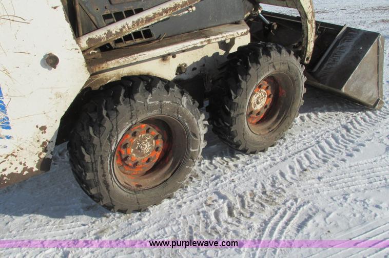image for item E5236 1990 Bobcat 743B skid steer