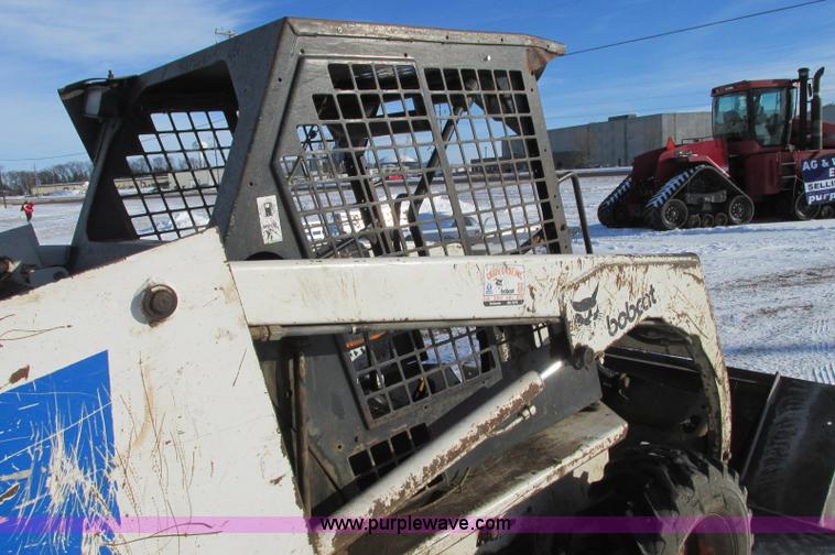 image for item E5236 1990 Bobcat 743B skid steer