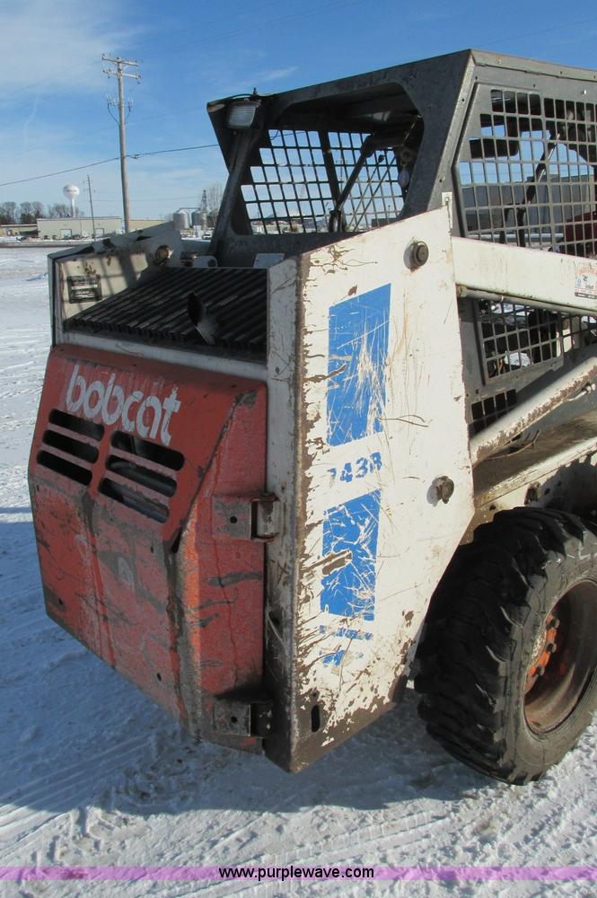 image for item E5236 1990 Bobcat 743B skid steer