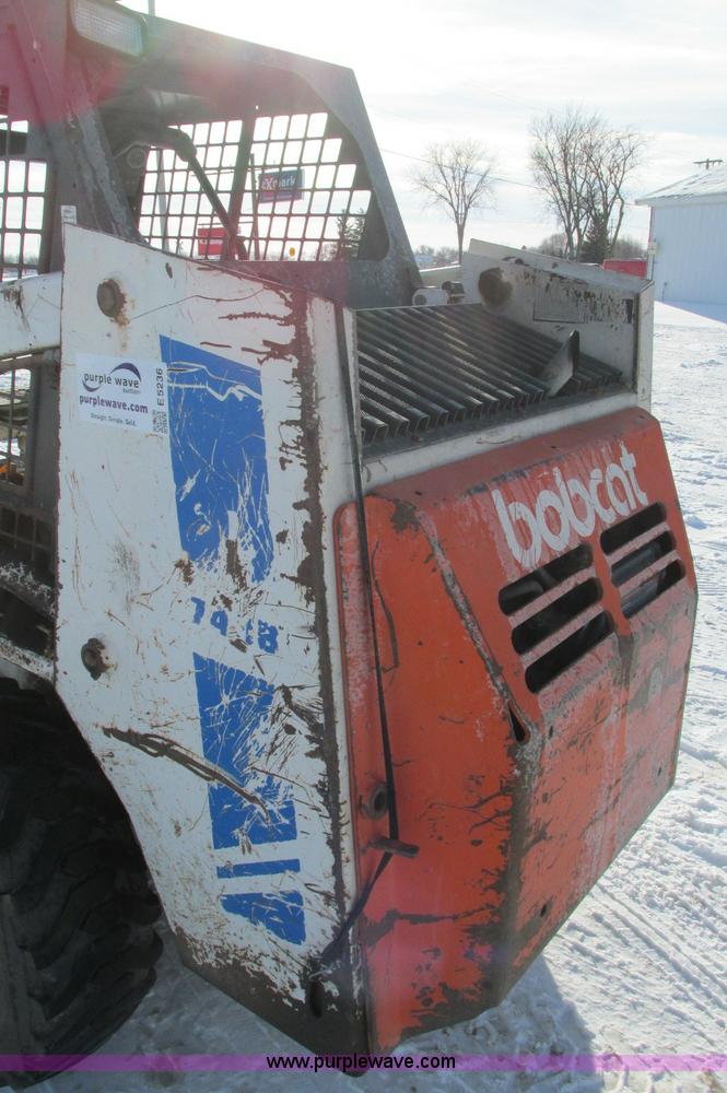 image for item E5236 1990 Bobcat 743B skid steer