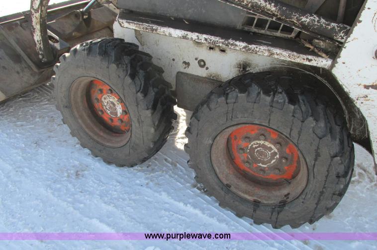 image for item E5236 1990 Bobcat 743B skid steer