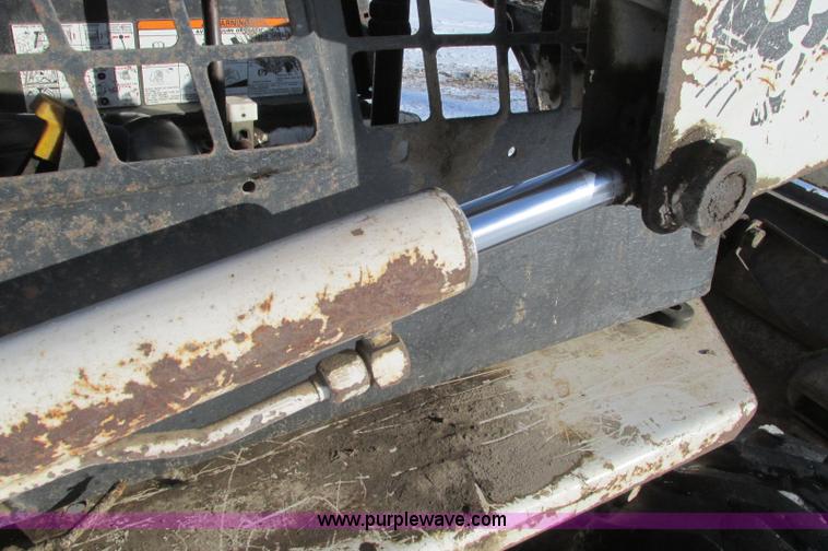 image for item E5236 1990 Bobcat 743B skid steer