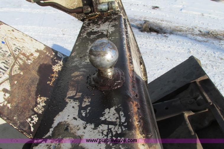 image for item E5236 1990 Bobcat 743B skid steer