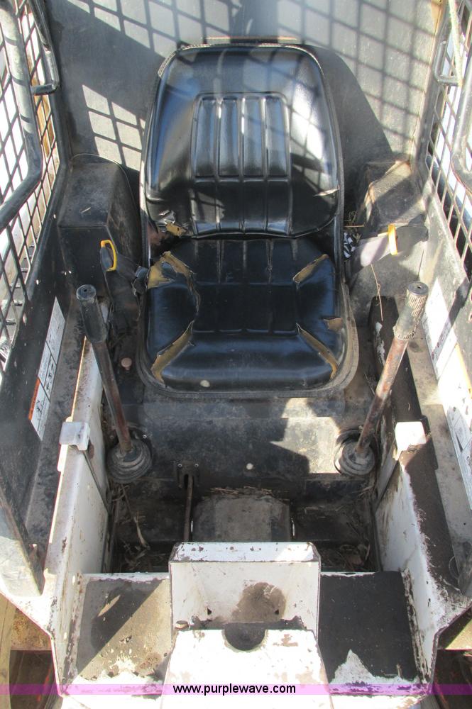 image for item E5236 1990 Bobcat 743B skid steer