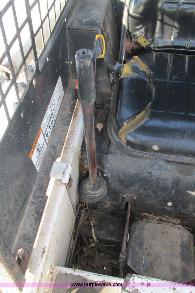 image for item E5236 1990 Bobcat 743B skid steer