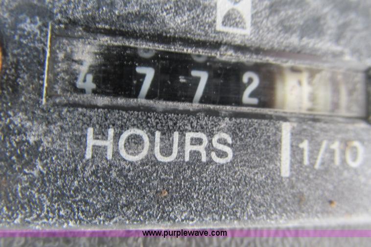 image for item E5236 1990 Bobcat 743B skid steer