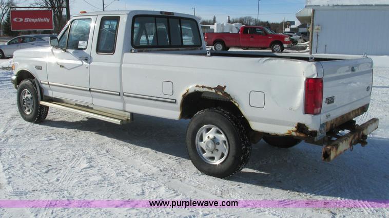 image for item E5237 1997 Ford F250 SuperCab pickup truck