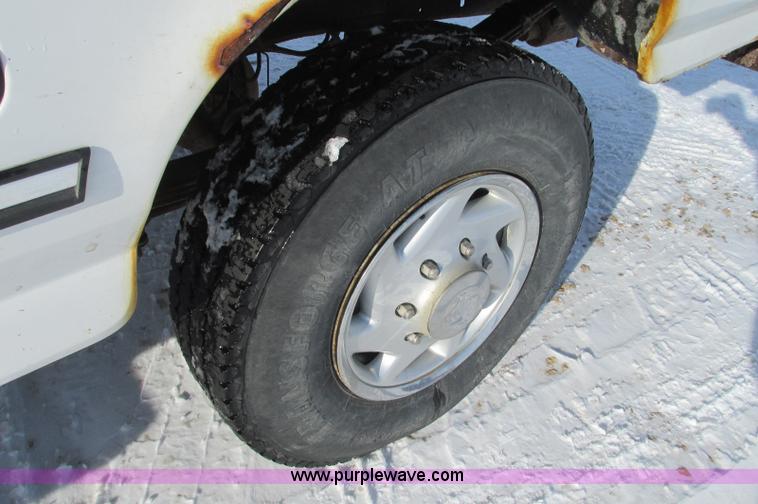 image for item E5237 1997 Ford F250 SuperCab pickup truck