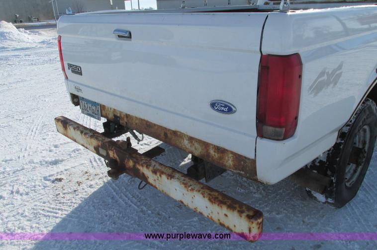 image for item E5237 1997 Ford F250 SuperCab pickup truck