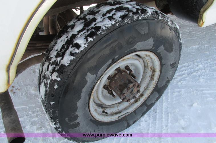 image for item E5237 1997 Ford F250 SuperCab pickup truck