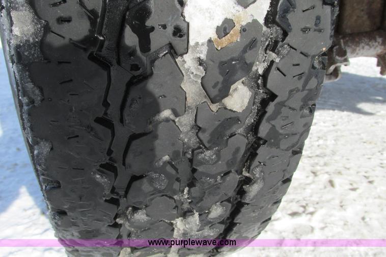 image for item E5237 1997 Ford F250 SuperCab pickup truck