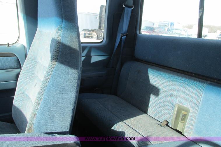image for item E5237 1997 Ford F250 SuperCab pickup truck