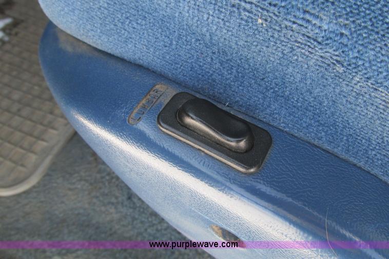 image for item E5237 1997 Ford F250 SuperCab pickup truck