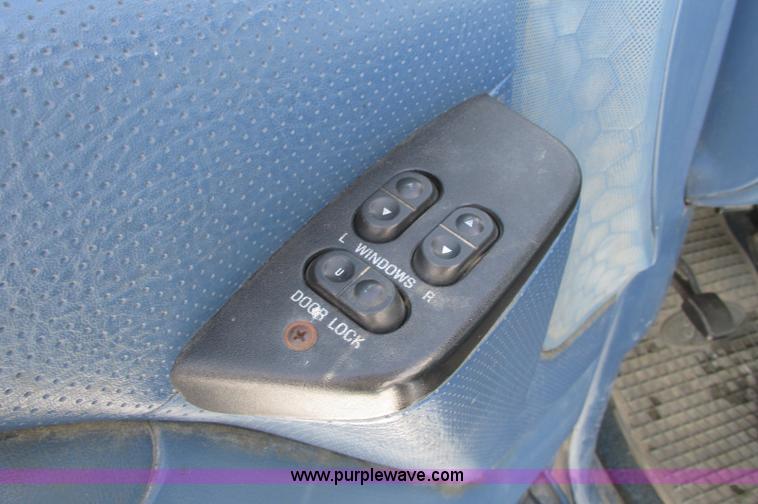 image for item E5237 1997 Ford F250 SuperCab pickup truck