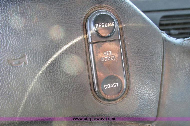 image for item E5237 1997 Ford F250 SuperCab pickup truck