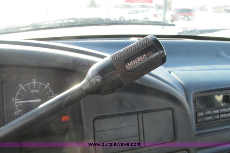 image for item E5237 1997 Ford F250 SuperCab pickup truck