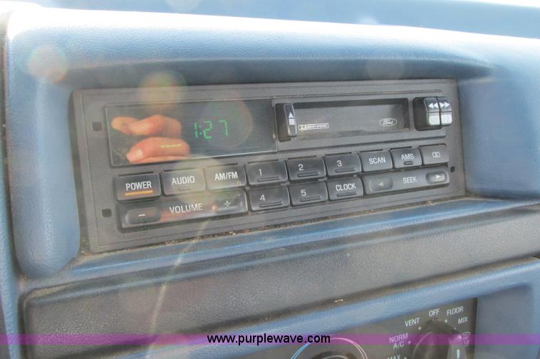 image for item E5237 1997 Ford F250 SuperCab pickup truck