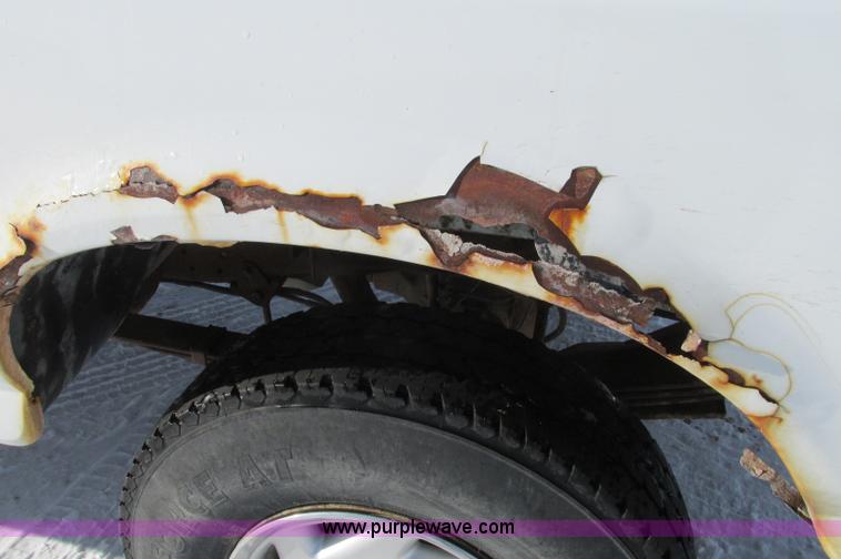 image for item E5237 1997 Ford F250 SuperCab pickup truck