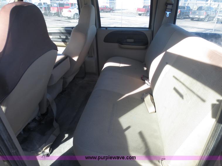 image for item F8067 2007 Ford F250 Super Duty XL Crew Cab pickup truck