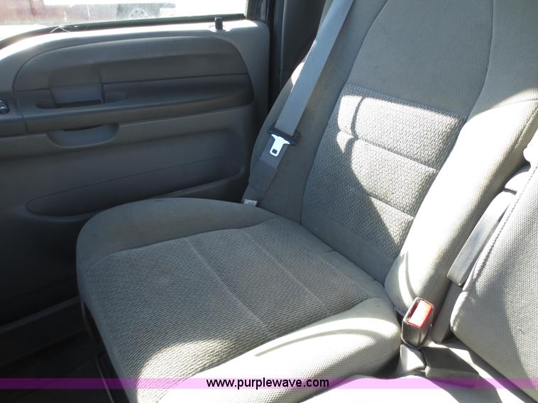 image for item F8068 2003 Ford F250 Super Duty XLT SuperCab pickup truck