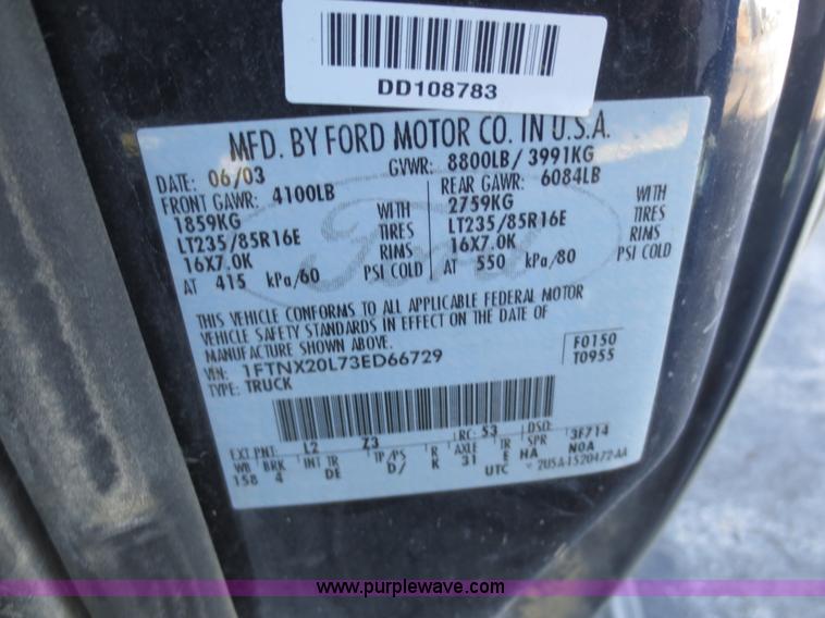 image for item F8068 2003 Ford F250 Super Duty XLT SuperCab pickup truck