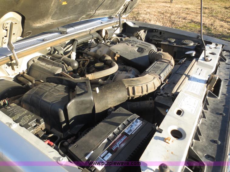 image for item F8069 1991 Ford Explorer XL SUV