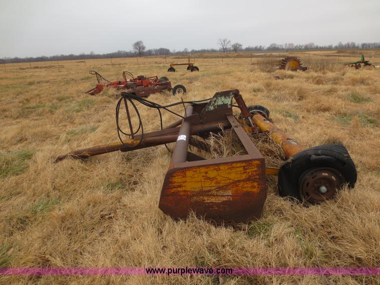 image for item F8086 12' box blade