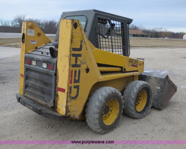 image for item F8113 1999 Gehl 4635SX skid steer