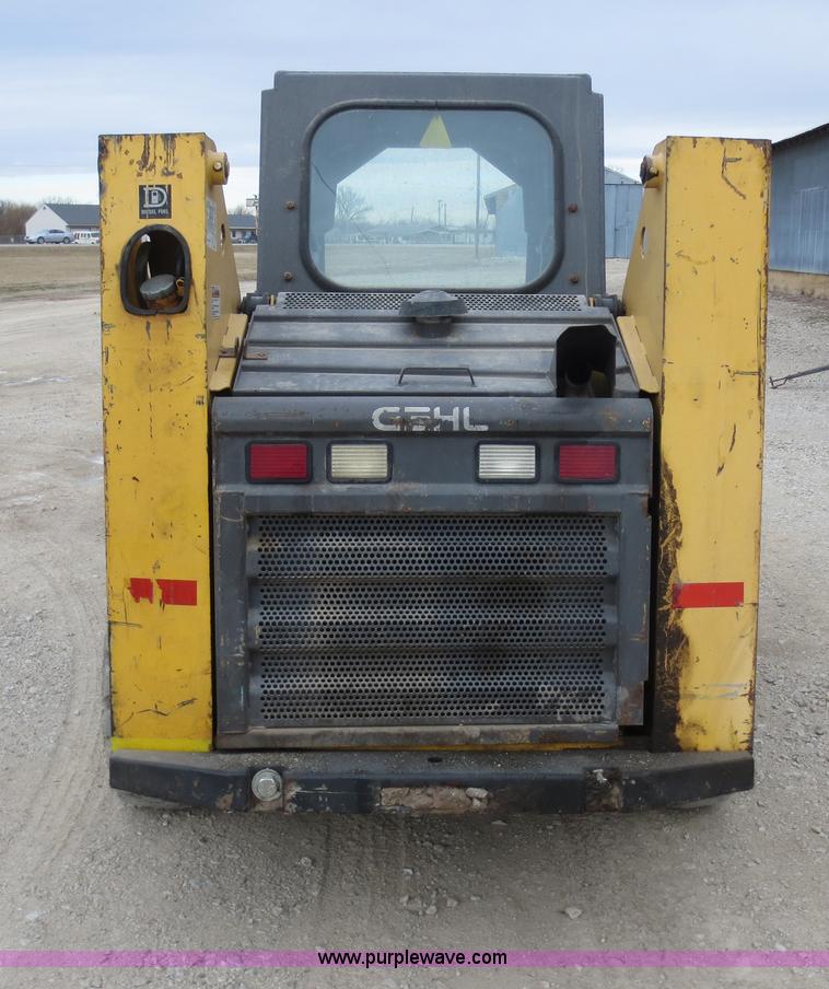 image for item F8113 1999 Gehl 4635SX skid steer