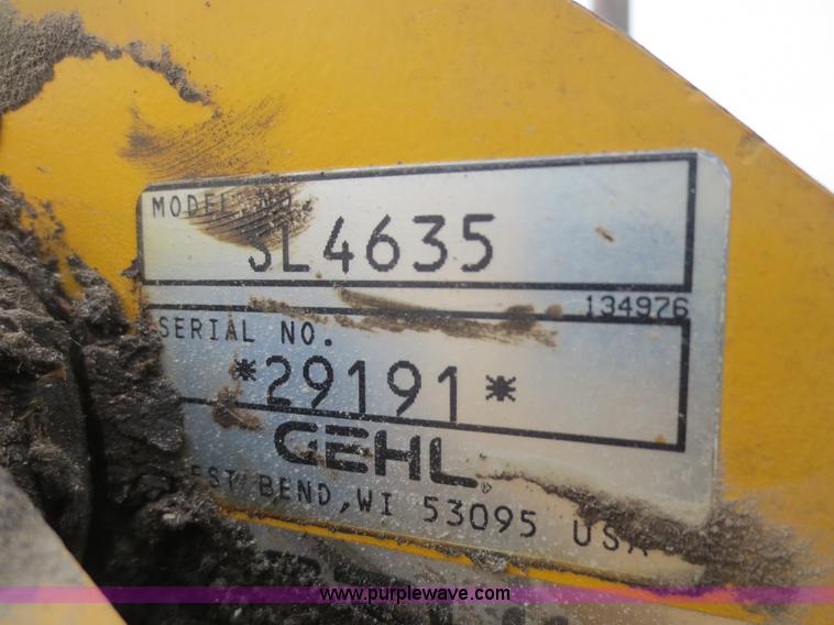 image for item F8113 1999 Gehl 4635SX skid steer