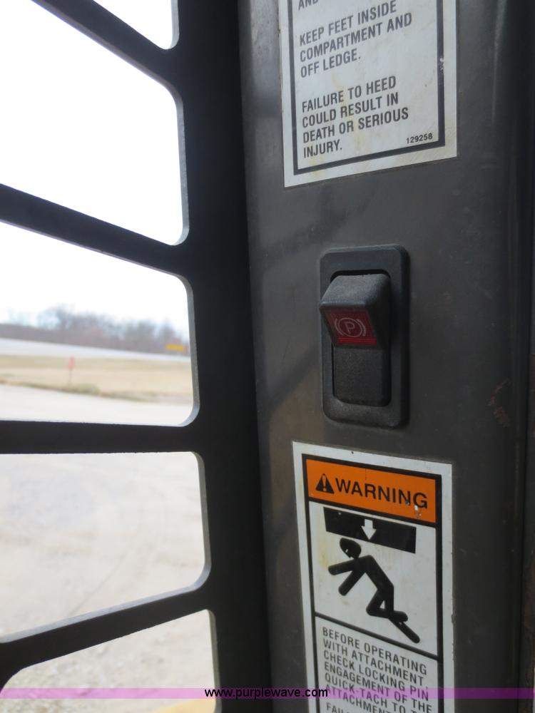 image for item F8113 1999 Gehl 4635SX skid steer