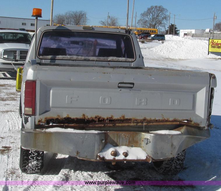 image for item G2217 1984 Ford F150 XLT SuperCab pickup truck