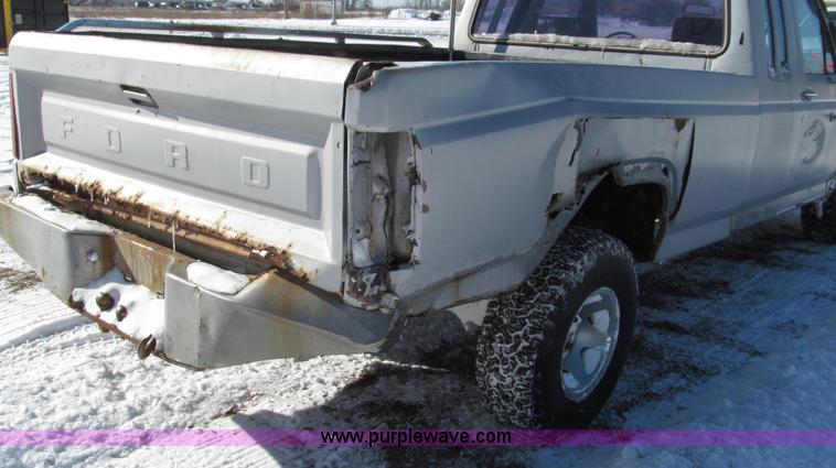 image for item G2217 1984 Ford F150 XLT SuperCab pickup truck
