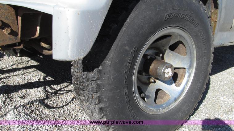 image for item G2217 1984 Ford F150 XLT SuperCab pickup truck