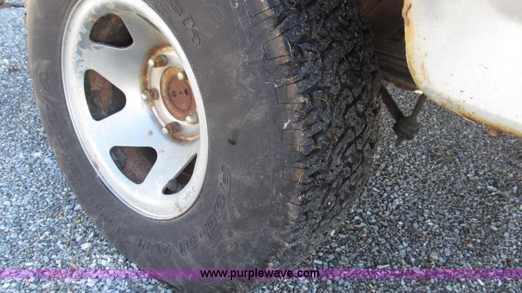 image for item G2217 1984 Ford F150 XLT SuperCab pickup truck