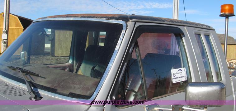 image for item G2217 1984 Ford F150 XLT SuperCab pickup truck