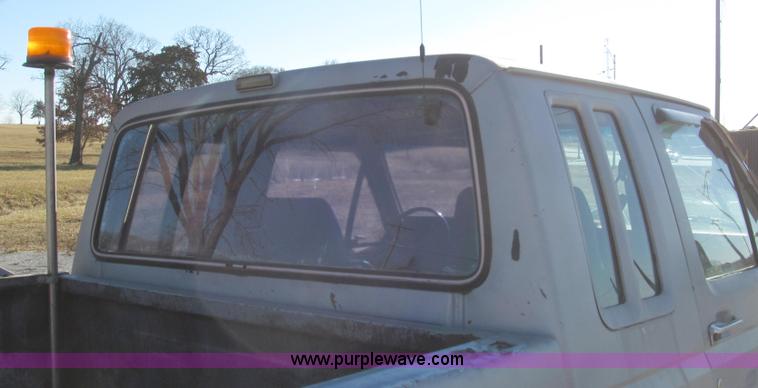 image for item G2217 1984 Ford F150 XLT SuperCab pickup truck