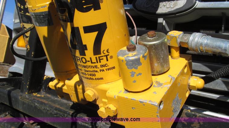 image for item G2217 1984 Ford F150 XLT SuperCab pickup truck