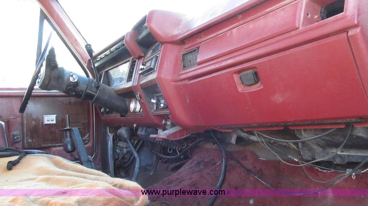 image for item G2217 1984 Ford F150 XLT SuperCab pickup truck