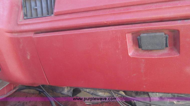 image for item G2217 1984 Ford F150 XLT SuperCab pickup truck