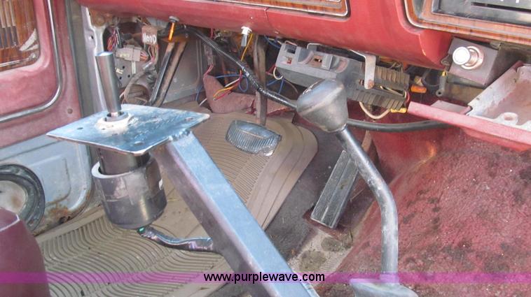 image for item G2217 1984 Ford F150 XLT SuperCab pickup truck